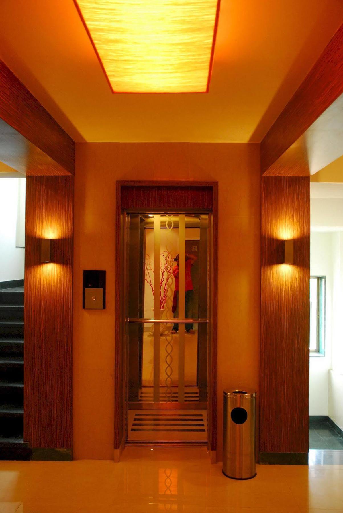 Hotel Mourya Residency Thane Exterior foto