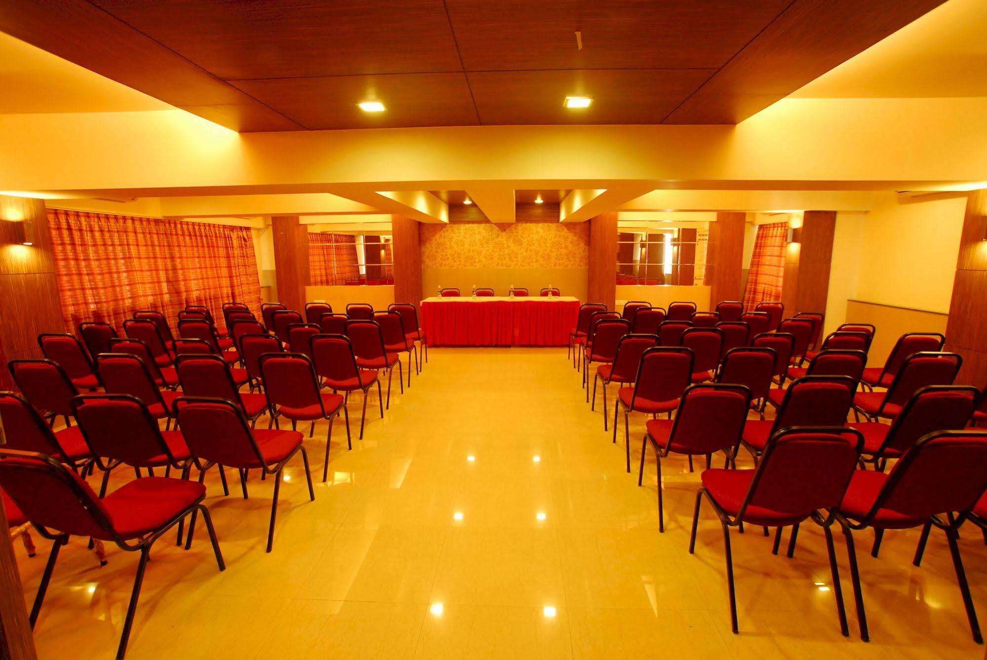 Hotel Mourya Residency Thane Exterior foto